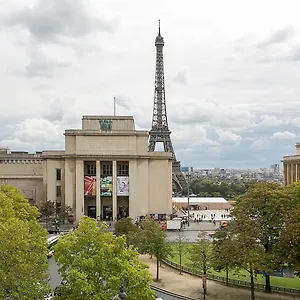 Western Au Trocadero Parijs