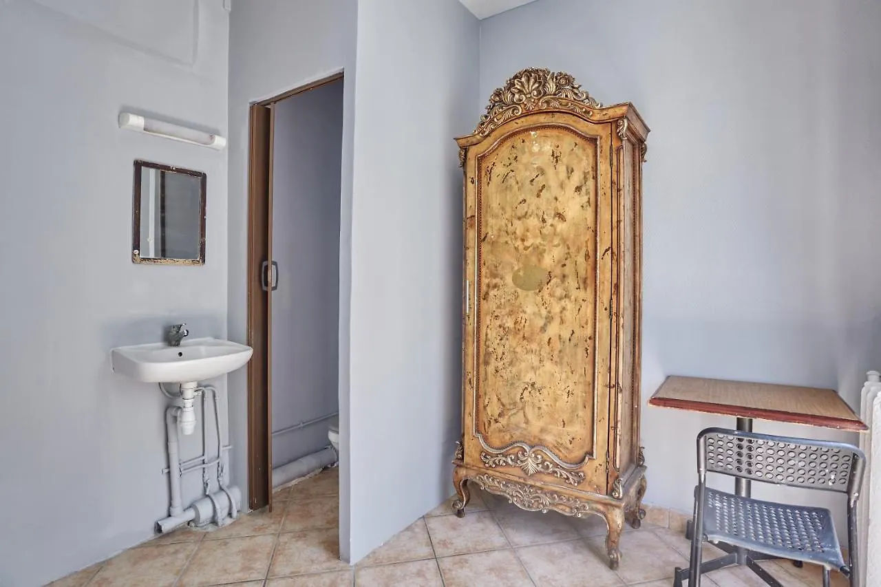 Le Petit Borda Hotel Paris France