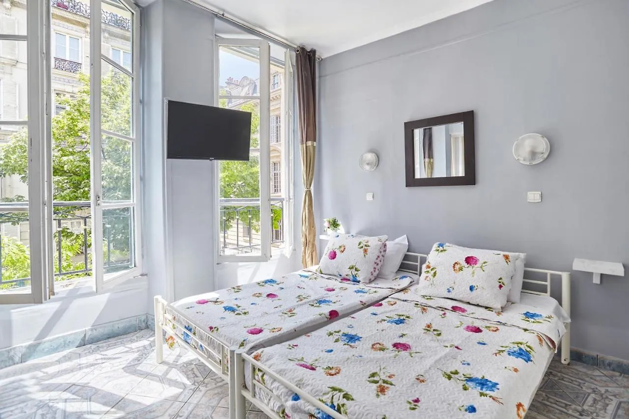 Le Petit Borda Hotel Paris